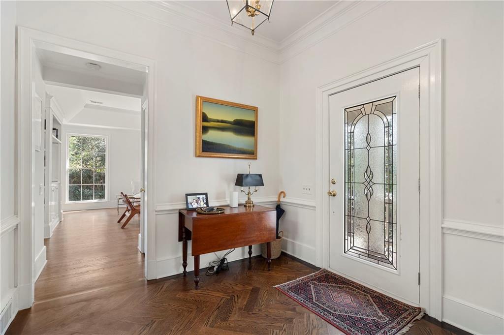 1129 E Beechwood Drive NW