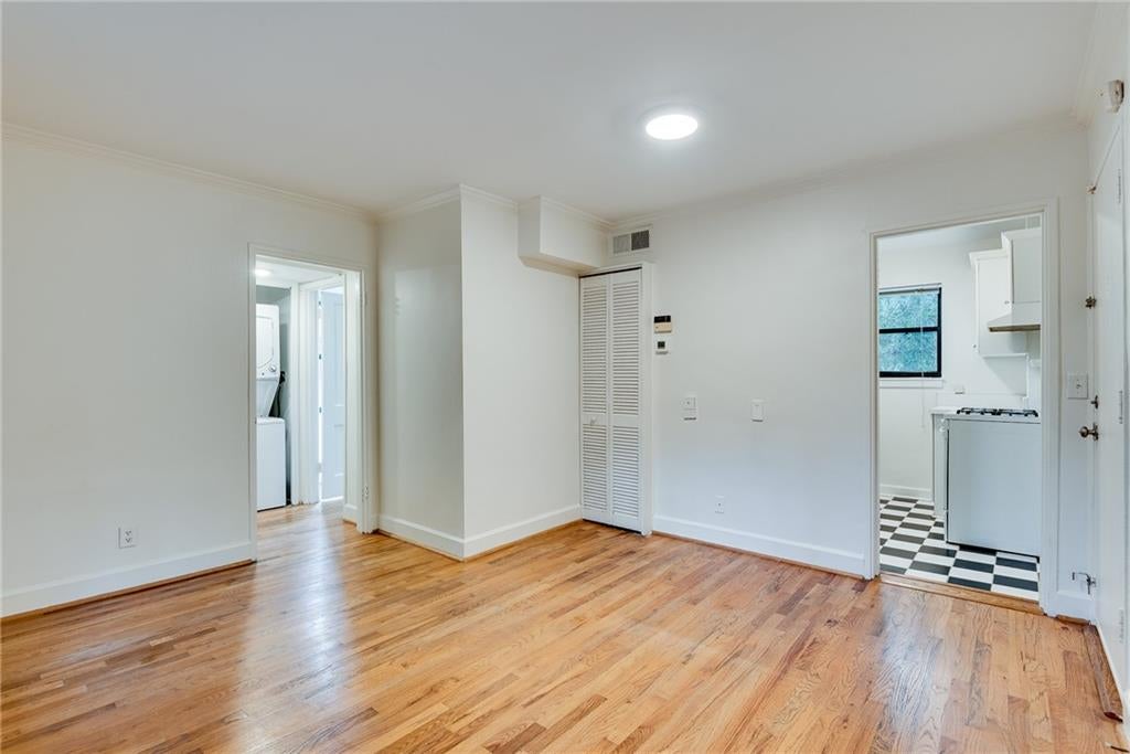 317 3rd Street NE 5