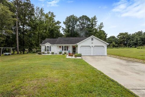 Homes For Sale - 1729 Brandi Lane<br/> Loganville, GA 30052