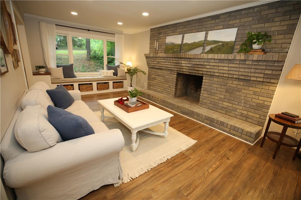 1040 Cherokee Trail