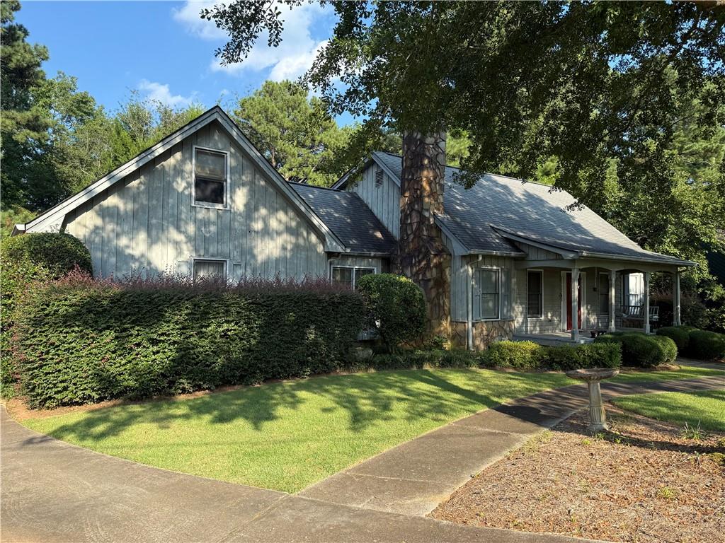 958 Sweet Briar Trail SE