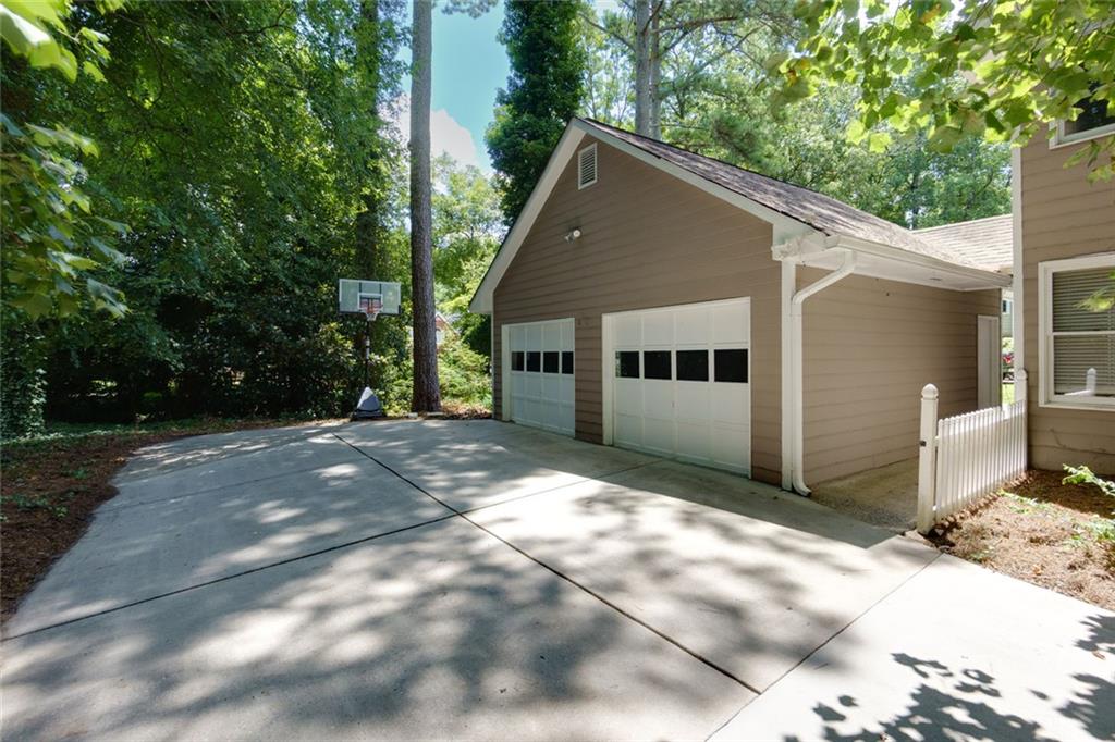 1200 Mitsy Forest Drive NE