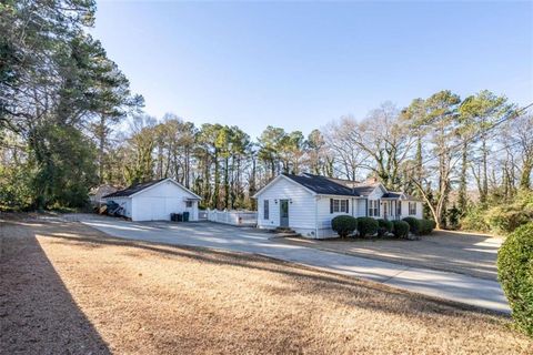 A home in Lindale