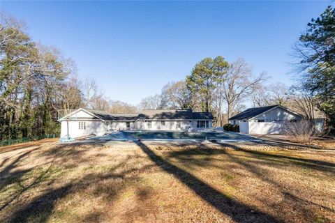 A home in Lindale