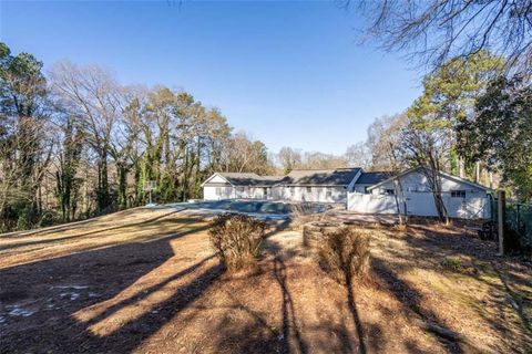 A home in Lindale