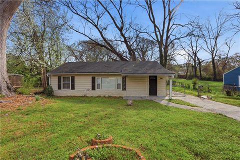 Homes For Sale - 4752 Manse Drive<br/> Forest Park, GA 30297