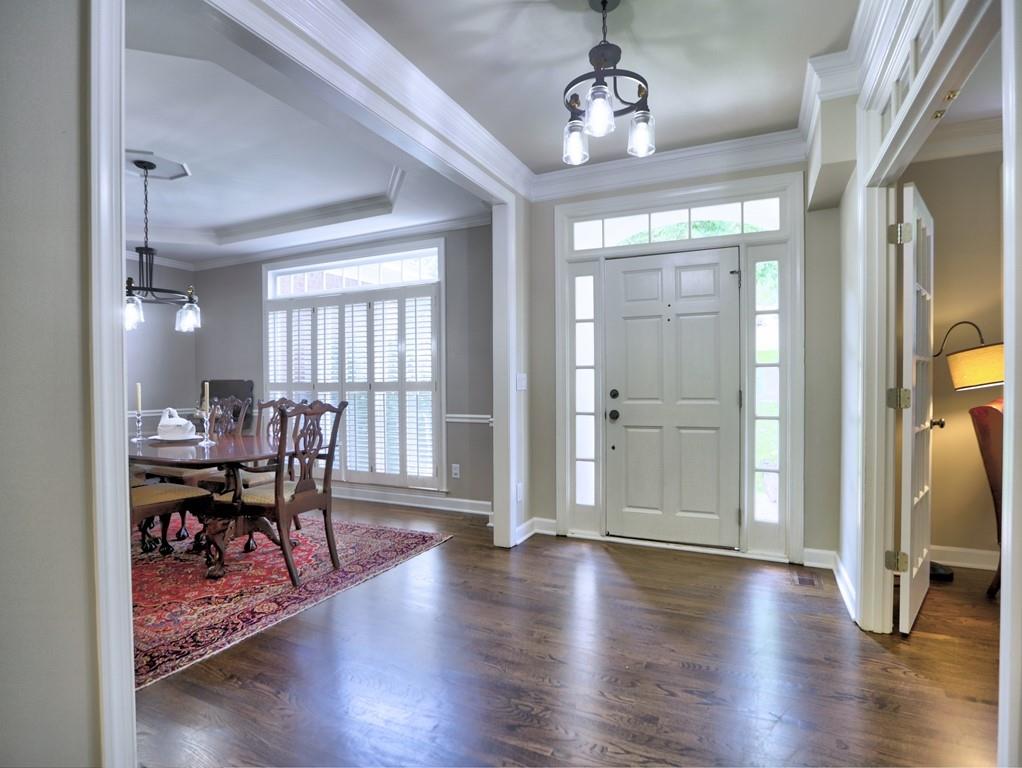 658 VININGS ESTATES Drive SE