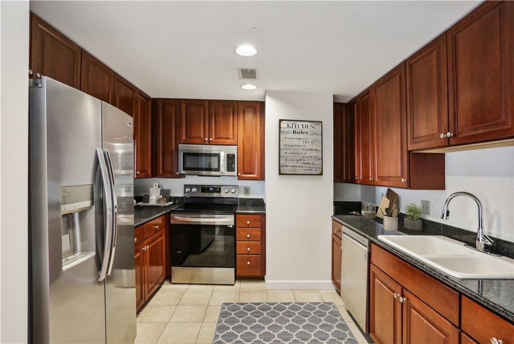 195 14th Street NE 2008