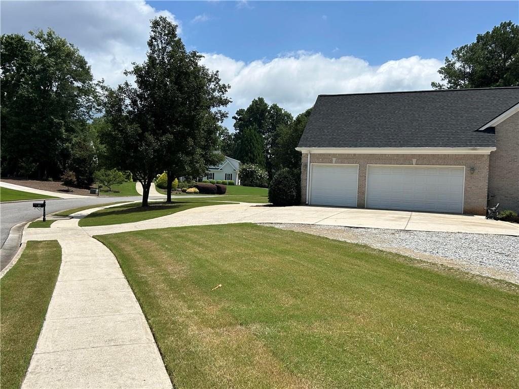 104 Hawks Bend