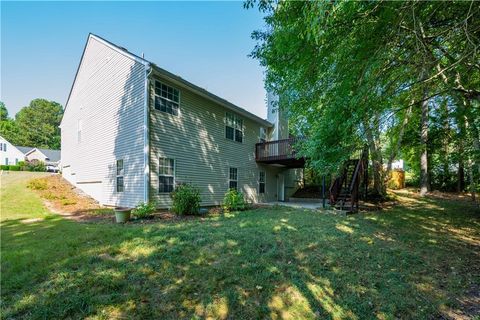 A home in Dacula