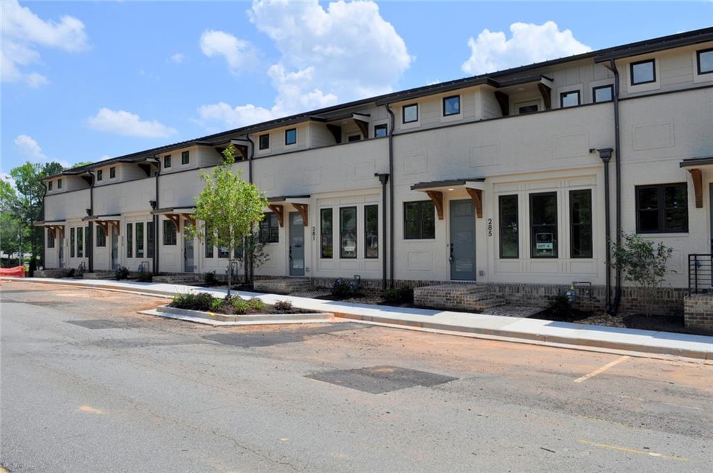 The Carlyle - Residential