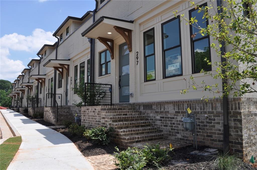 The Carlyle - Residential