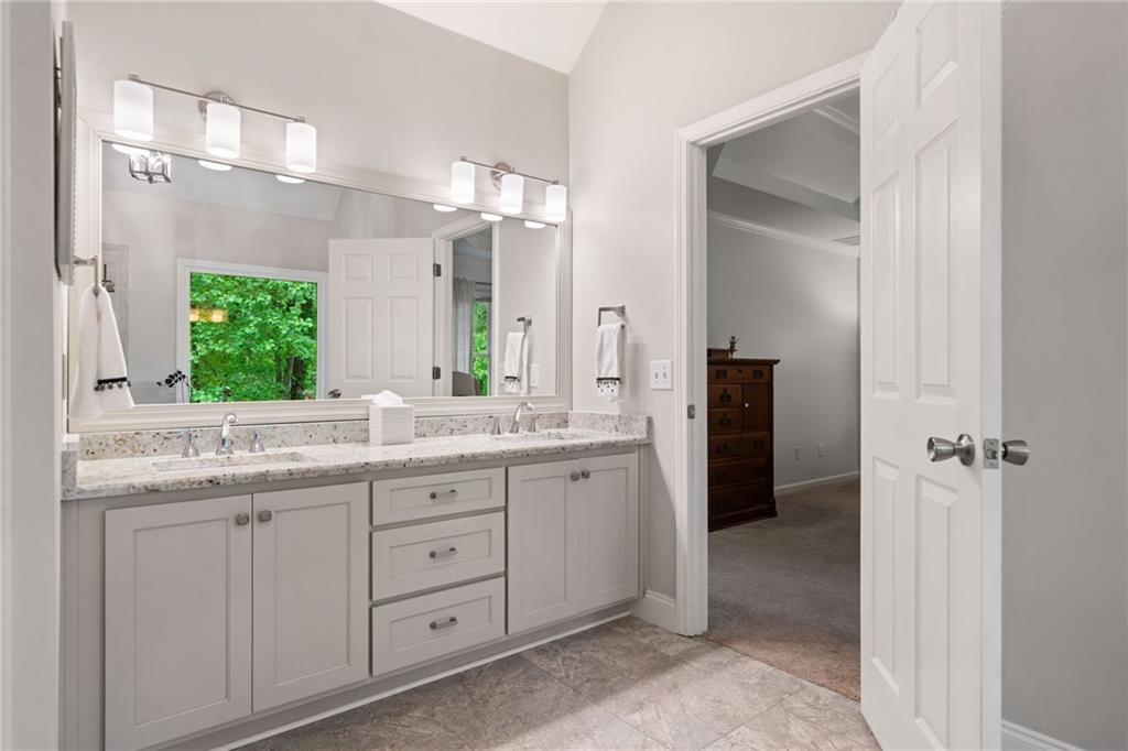 Hamptons Grant - Residential