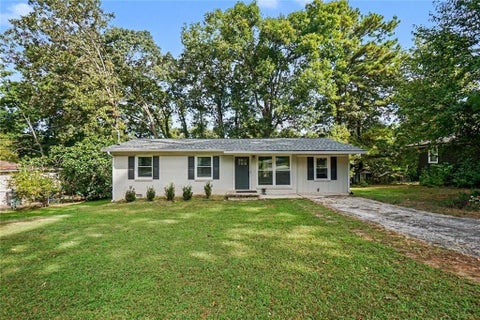 Homes For Sale - 2426 Woodland Drive<br/> Kennesaw, GA 30152