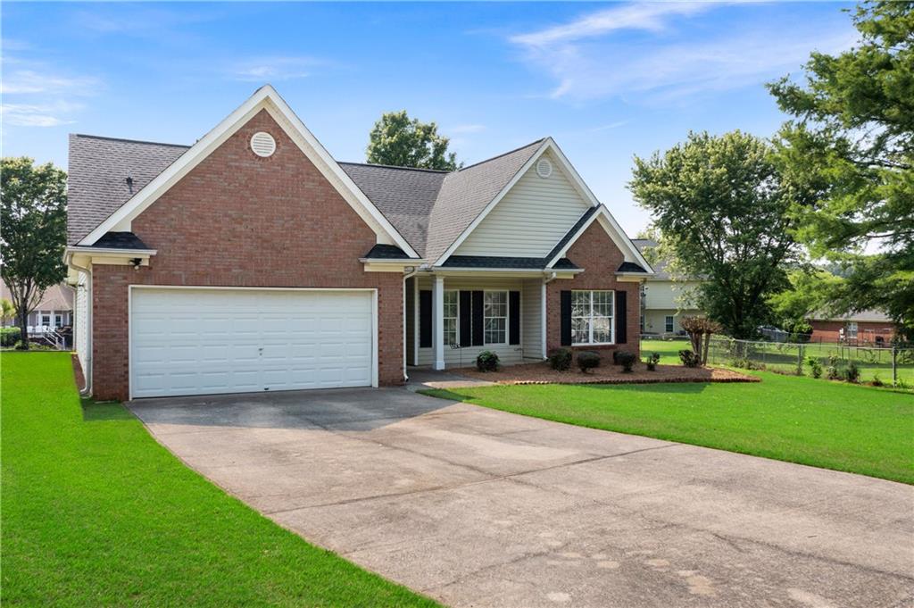 16 Kentucky Walk NE