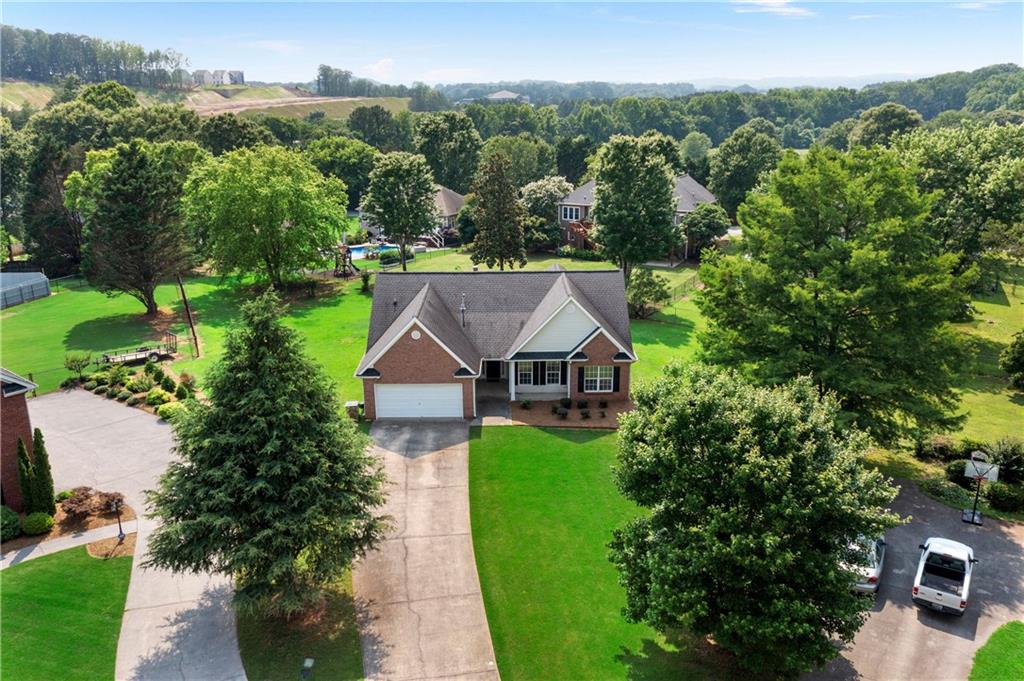 16 Kentucky Walk NE