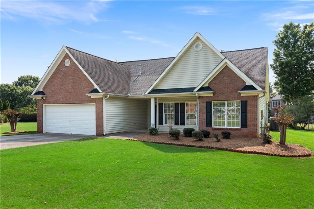 16 Kentucky Walk NE