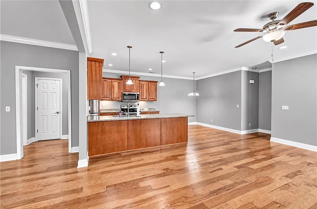 272 Blackwood Place SE