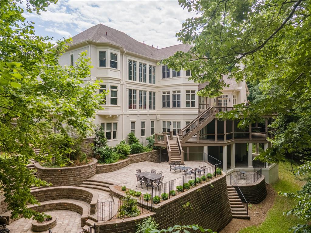 8470 Lazy Oaks Court
