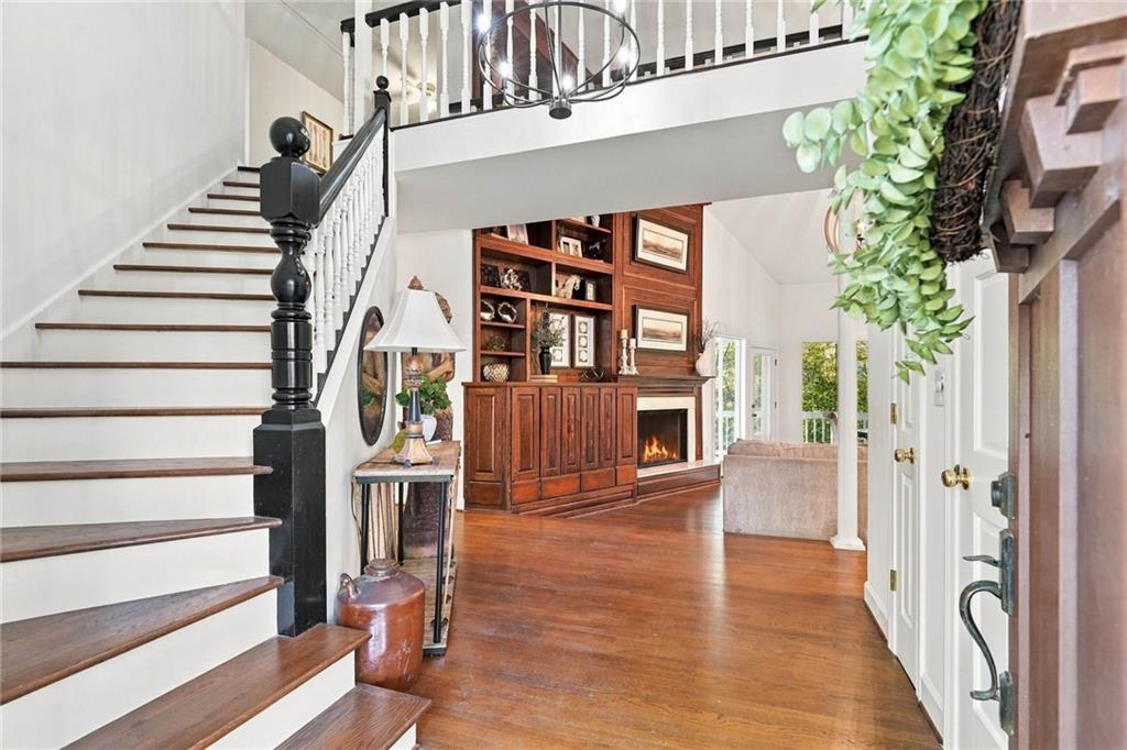 380 Fredricks Cove