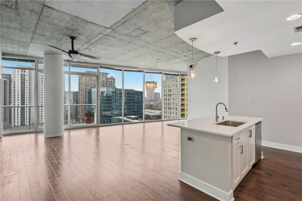 44 Peachtree Place NW 1523