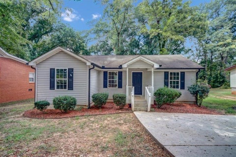 Homes For Sale - 51 Johnson Avenue<br/> Newnan, GA 30263