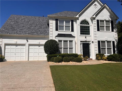 Homes For Sale - 550 Camber Woods Drive<br/> Roswell, GA 30076
