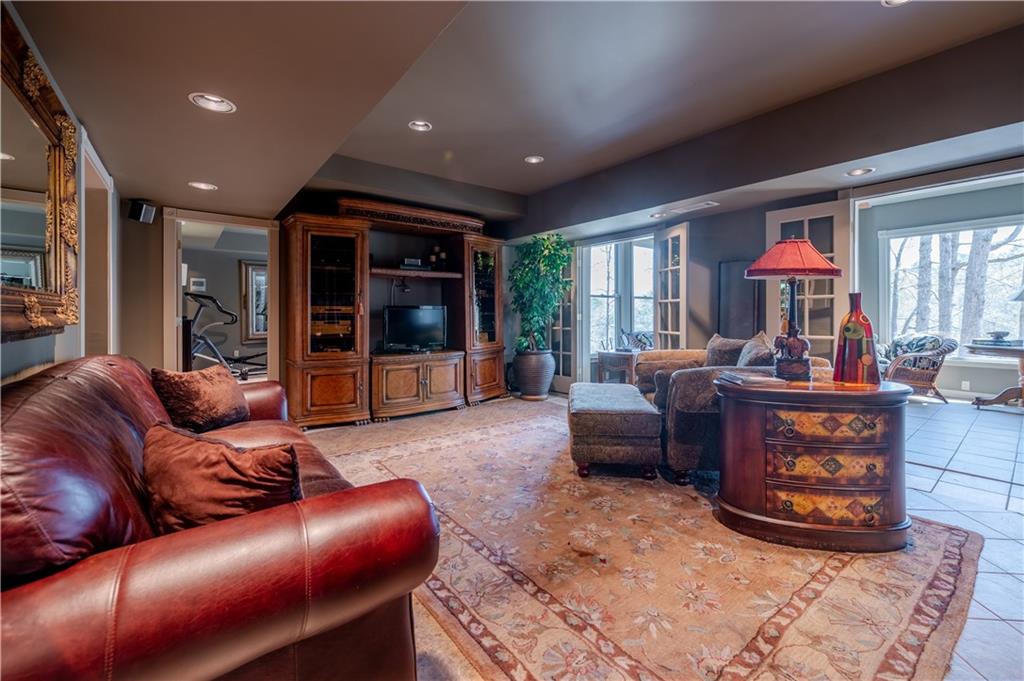 622 Goldpoint Trace, Woodstock, Georgia image 33
