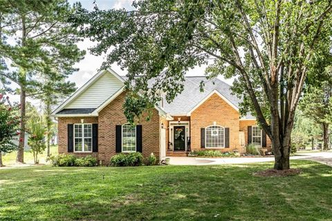 1590 County Road 136 Cedar Bluff AL 35959