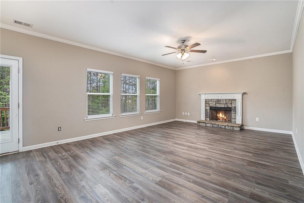100 Heritage Lane