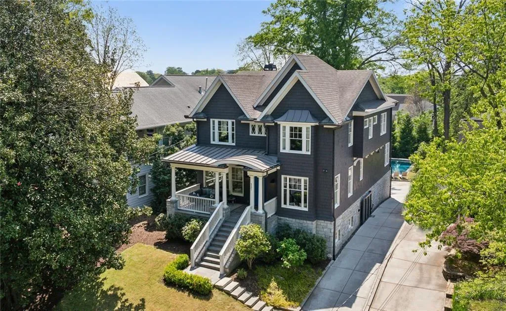 Atlanta, Georgia 30305, United States, 5 Bedrooms Bedrooms, ,5 BathroomsBathrooms,Residential,Pending,113736