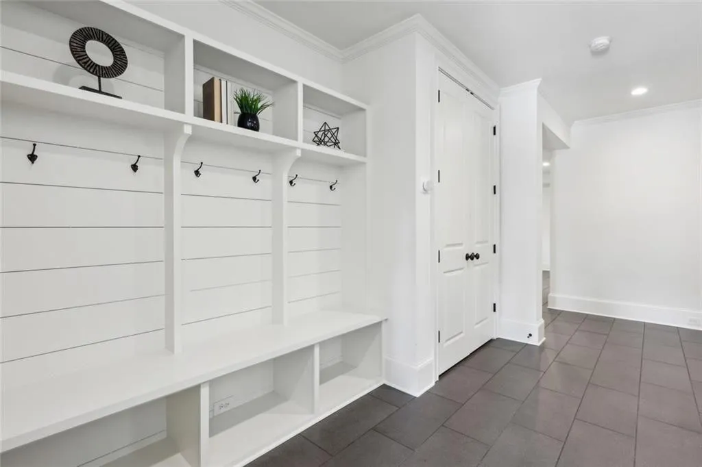 Atlanta, Georgia 30305, United States, 5 Bedrooms Bedrooms, ,5 BathroomsBathrooms,Residential,Pending,113736