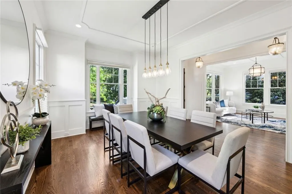 Atlanta, Georgia 30305, United States, 5 Bedrooms Bedrooms, ,5 BathroomsBathrooms,Residential,Pending,113736