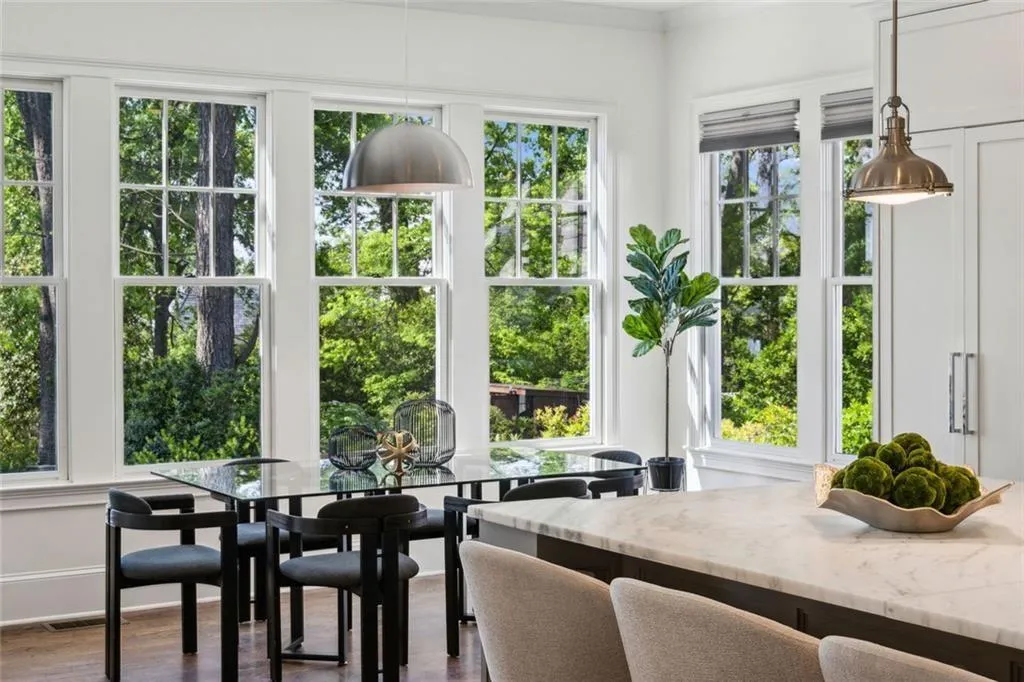 Atlanta, Georgia 30305, United States, 5 Bedrooms Bedrooms, ,5 BathroomsBathrooms,Residential,Pending,113736