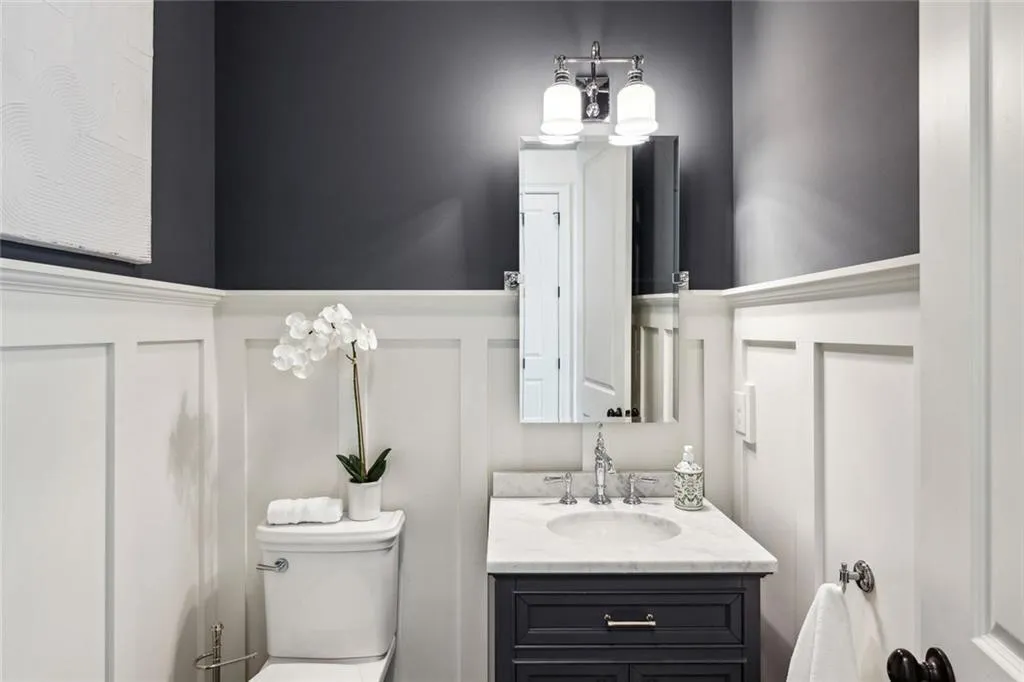 Atlanta, Georgia 30305, United States, 5 Bedrooms Bedrooms, ,5 BathroomsBathrooms,Residential,Pending,113736