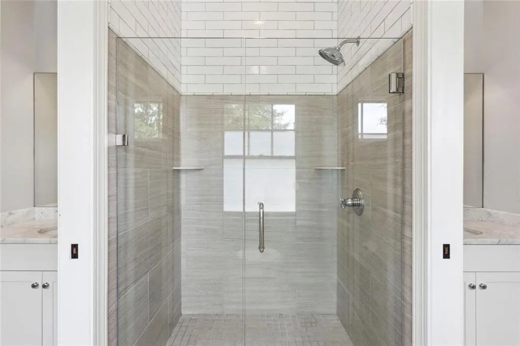 Atlanta, Georgia 30305, United States, 5 Bedrooms Bedrooms, ,5 BathroomsBathrooms,Residential,Pending,113736