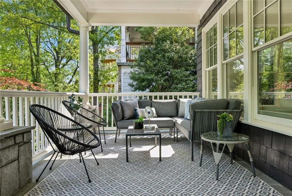 Atlanta, Georgia 30305, United States, 5 Bedrooms Bedrooms, ,5 BathroomsBathrooms,Residential,Pending,113736