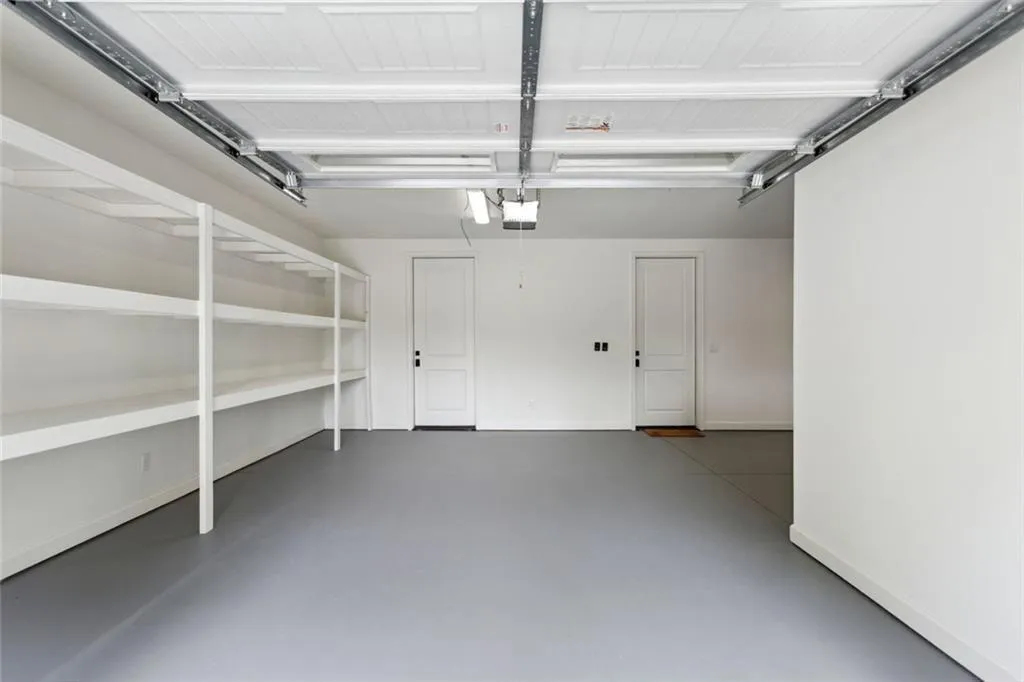 Atlanta, Georgia 30305, United States, 5 Bedrooms Bedrooms, ,5 BathroomsBathrooms,Residential,Pending,113736