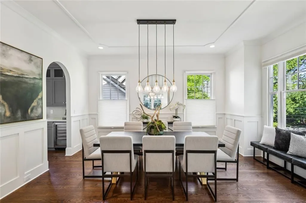 Atlanta, Georgia 30305, United States, 5 Bedrooms Bedrooms, ,5 BathroomsBathrooms,Residential,Pending,113736