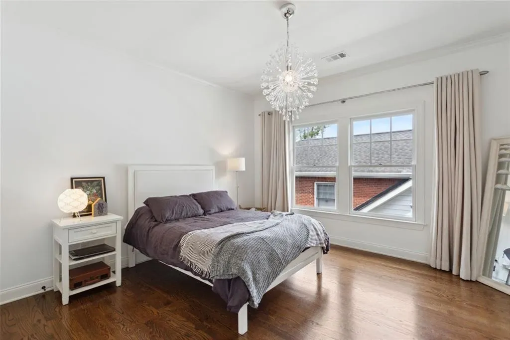 Atlanta, Georgia 30305, United States, 5 Bedrooms Bedrooms, ,5 BathroomsBathrooms,Residential,Pending,113736