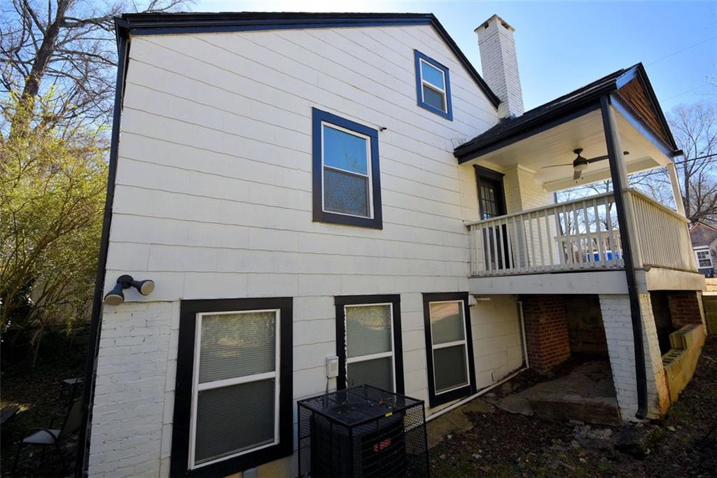 232 Mathewson Place SW