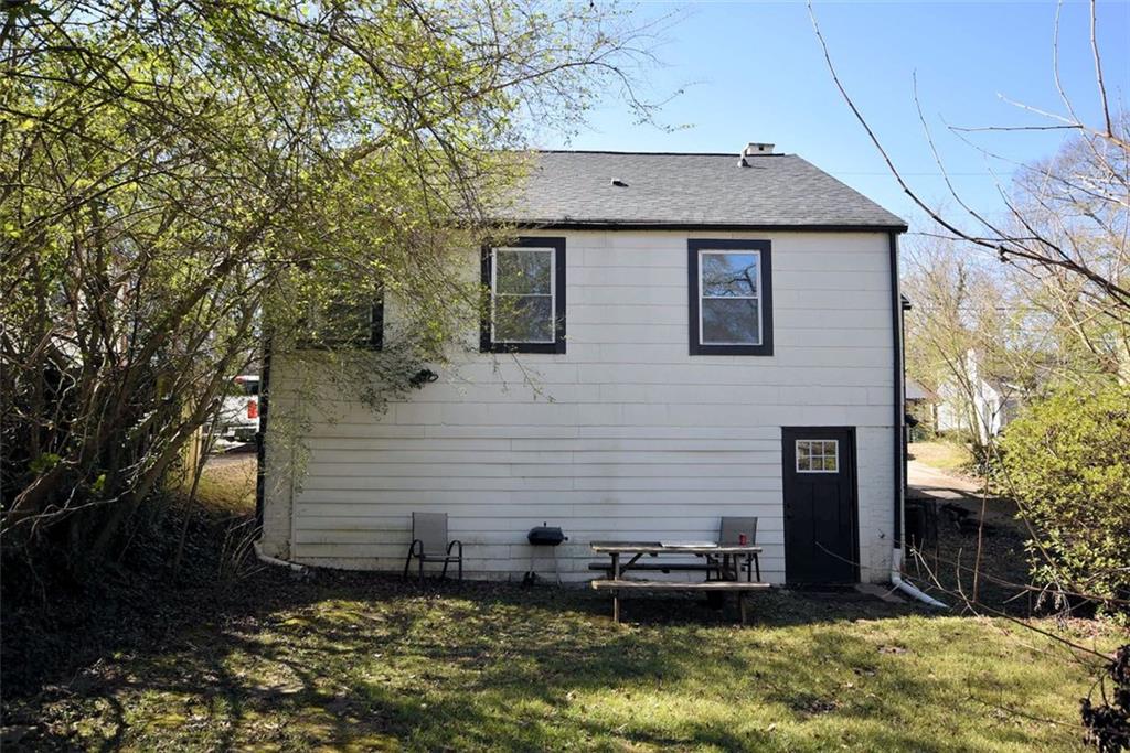 232 Mathewson Place SW