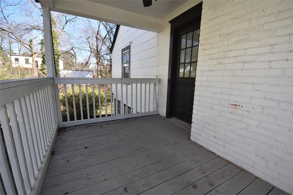 232 Mathewson Place SW