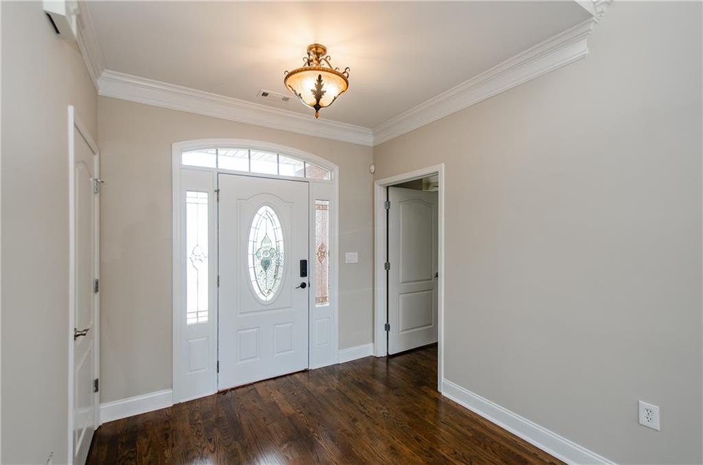 9157 Golfview Circle