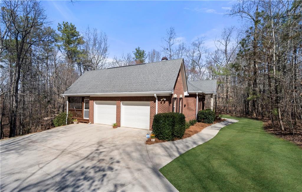 9246 W BANKS MILL Road