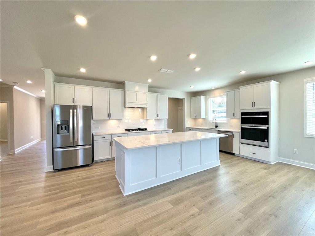 738 Crossroad Court