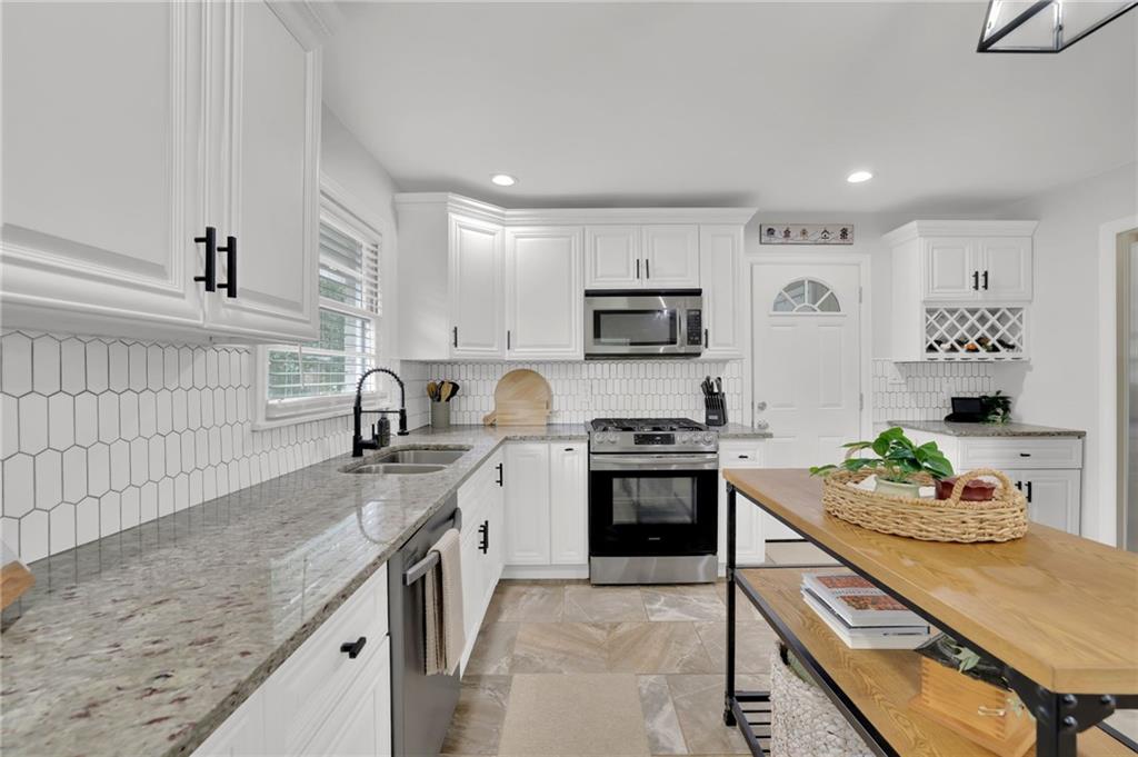 740 Powder Springs Street SE