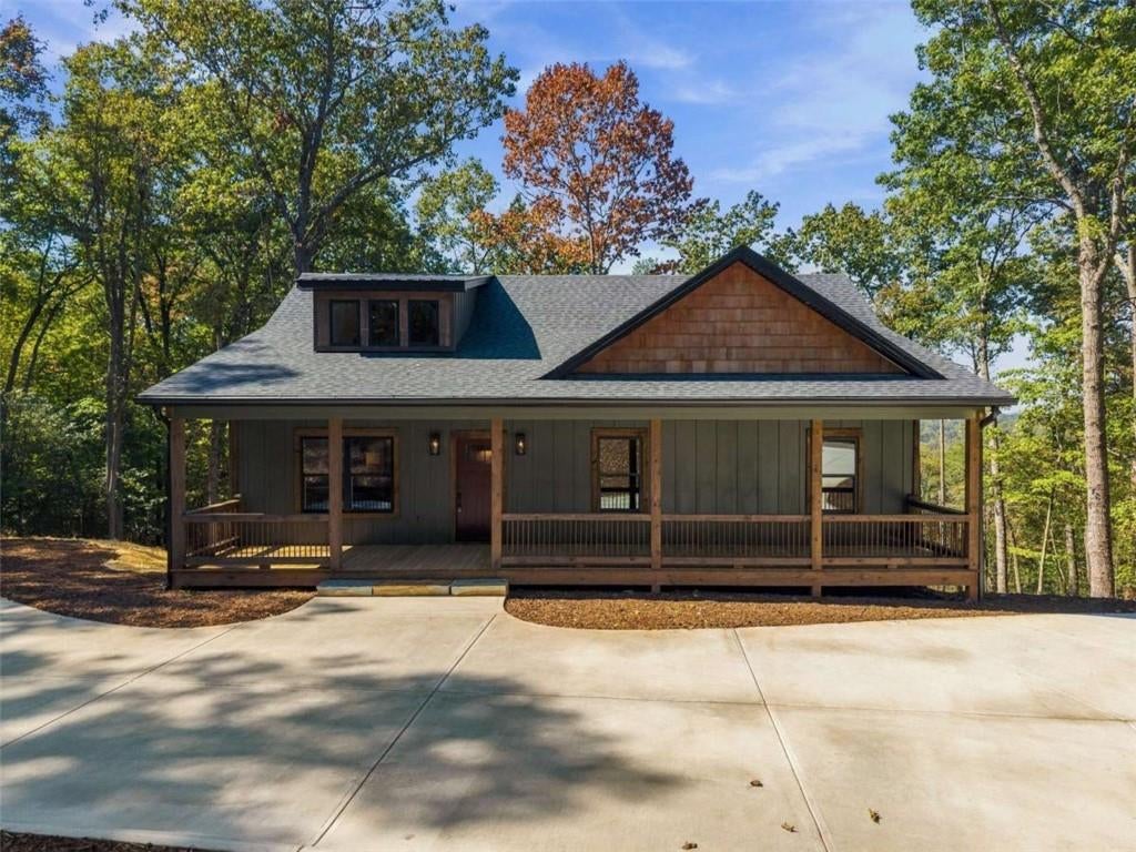 640 Hickory Ridge