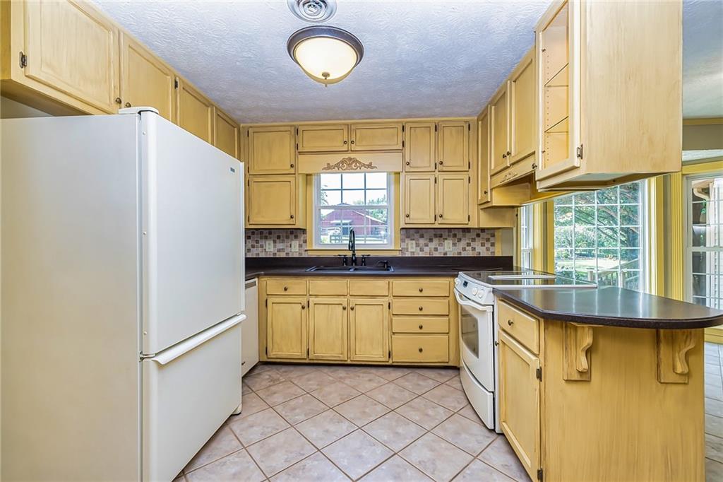 Photo 35 of 120 of 13819 Woolsey Road house