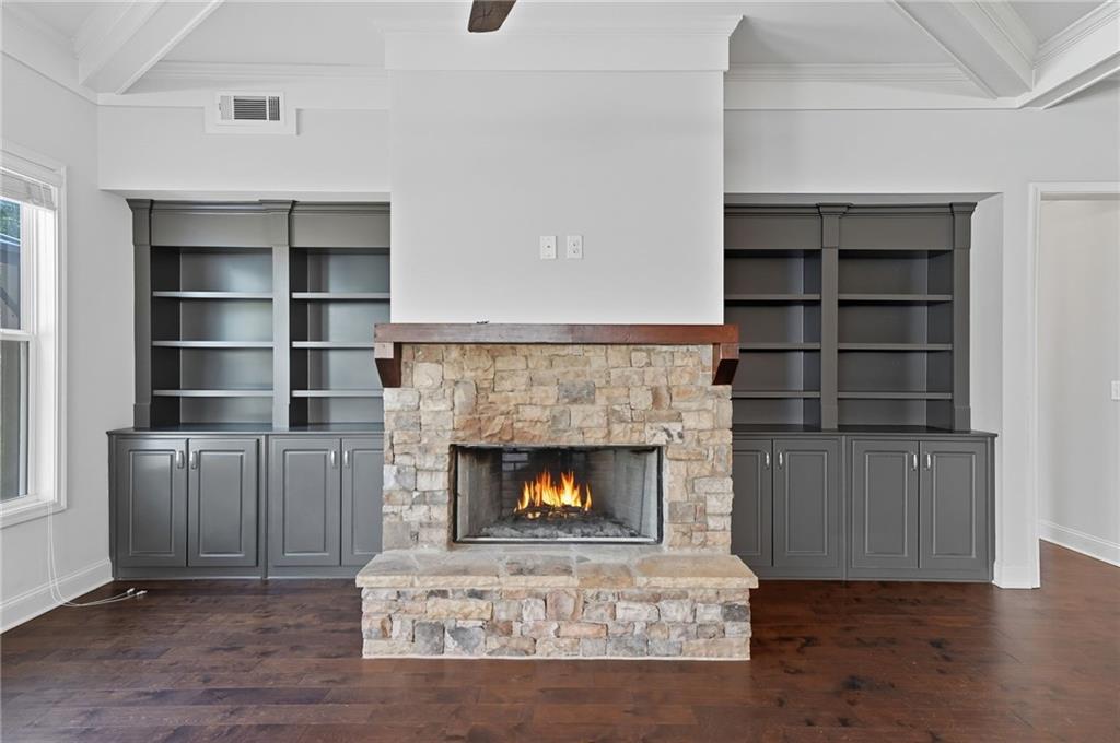 810 Eagle Crosssing Drive